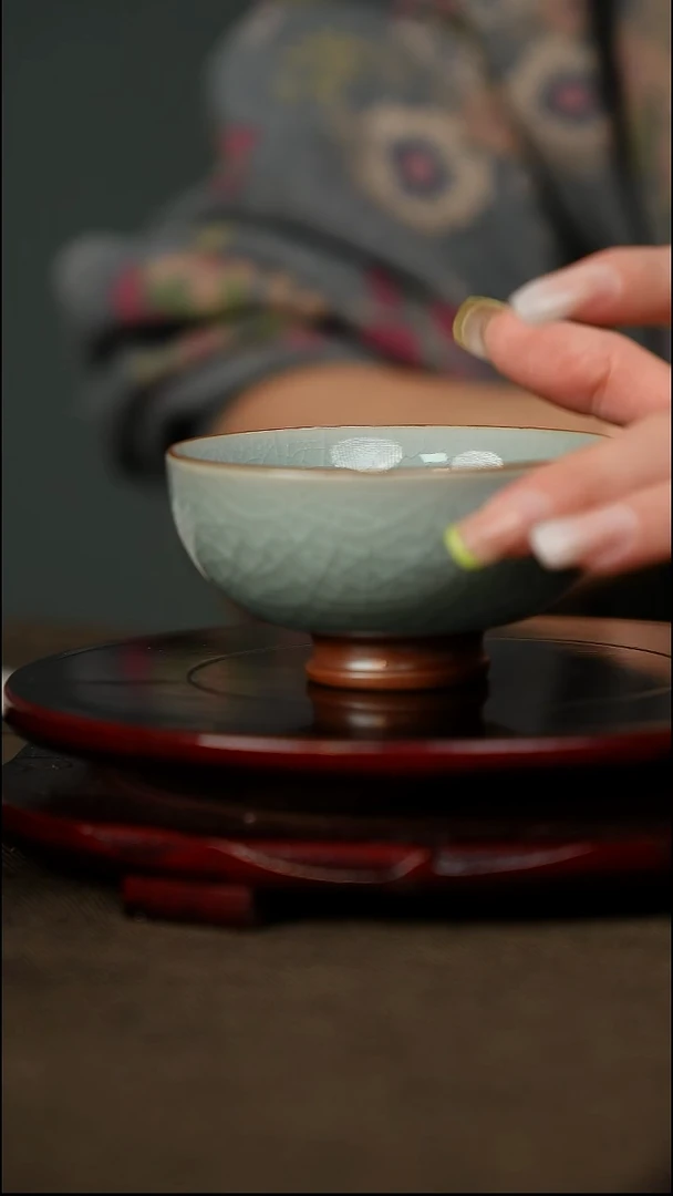 鱼鳞冰花 普洱杯 带底款 樊立