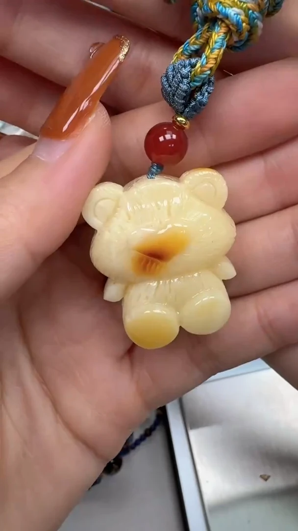 裸石琥珀未镶嵌如图