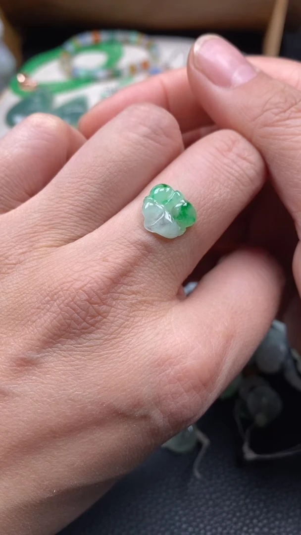 【闪购商品】翡翠颈饰未镶嵌翡翠净货26821