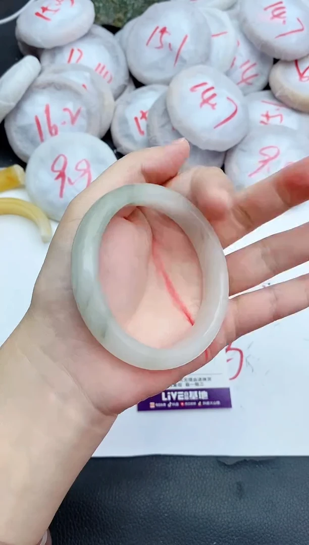 未镶嵌手镯石英质玉243+58.8