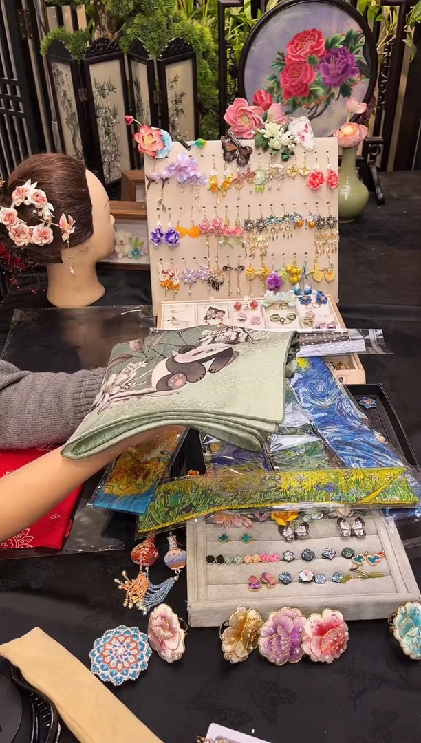织绣蓝*非遗手工苏绣饰品