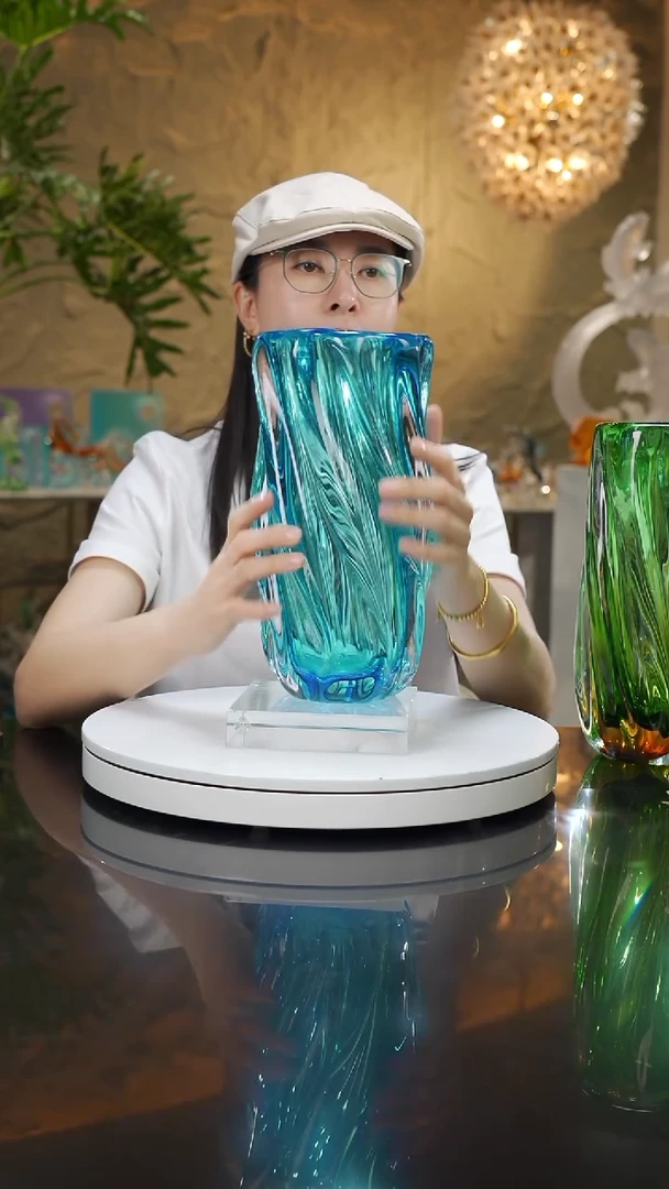 瓷片福利蓝色花瓶