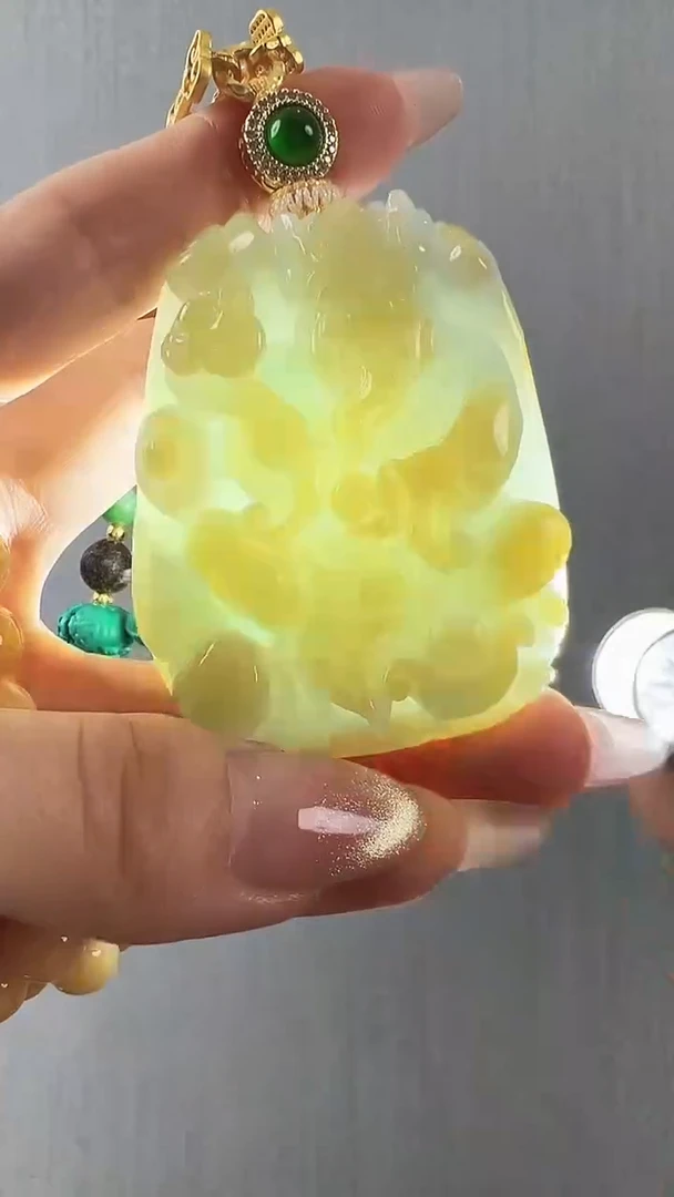 颈饰未镶嵌翡翠财神