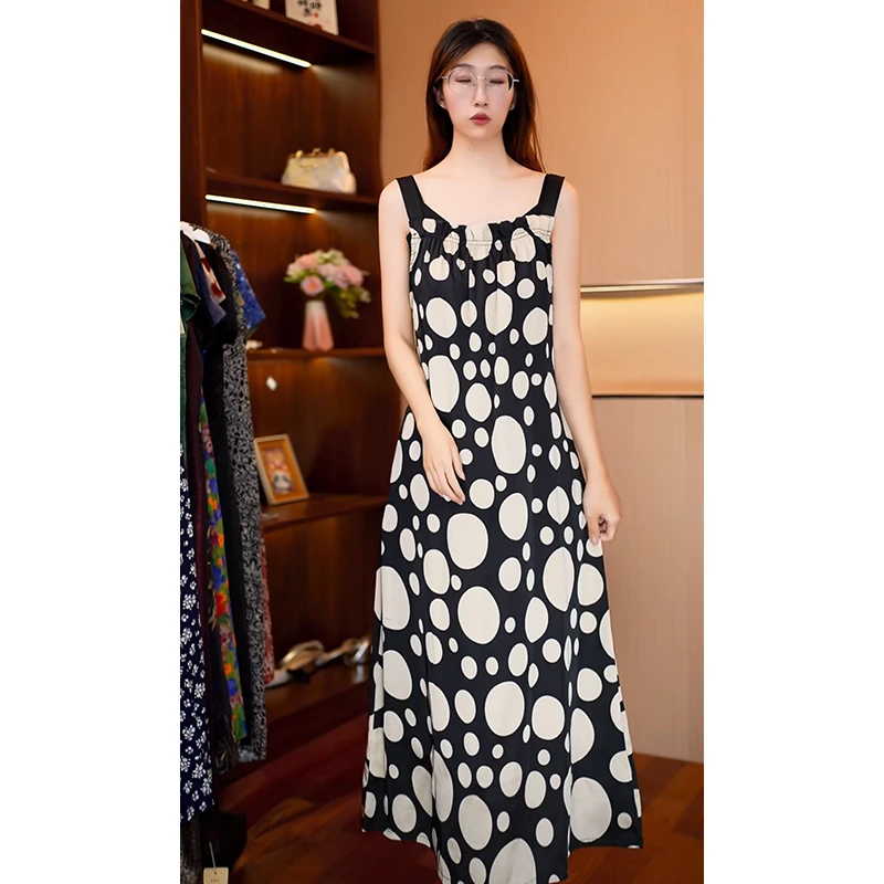 【黑底淡金】新款显白遮肉连衣裙C