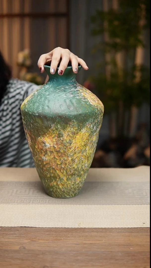 异形花器涂鸦绿高脚