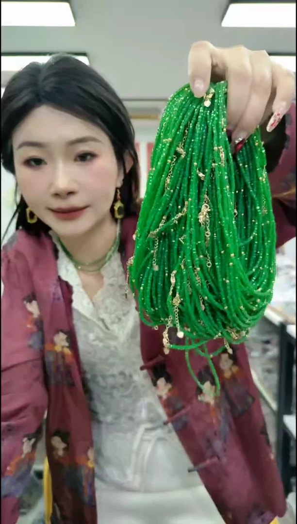 【闪购商品】尖晶石颈饰合金2341牛油果方糖