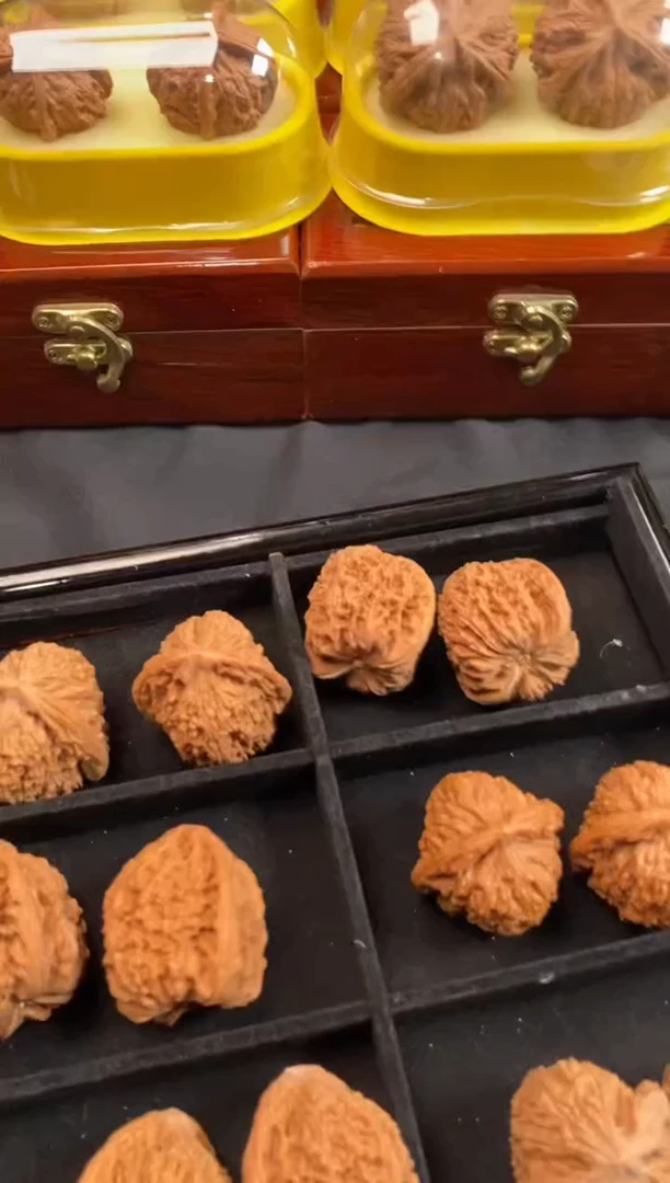 把件文玩核桃南疆石40/41尺随机发