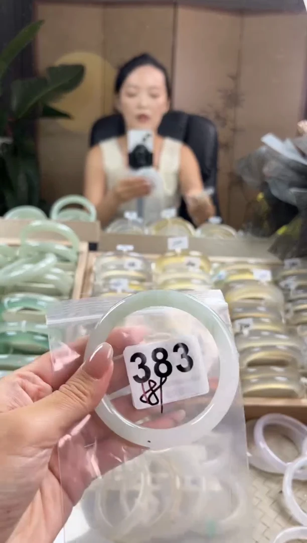 手镯玛瑙/玉髓未镶嵌天山翠默认微抠383