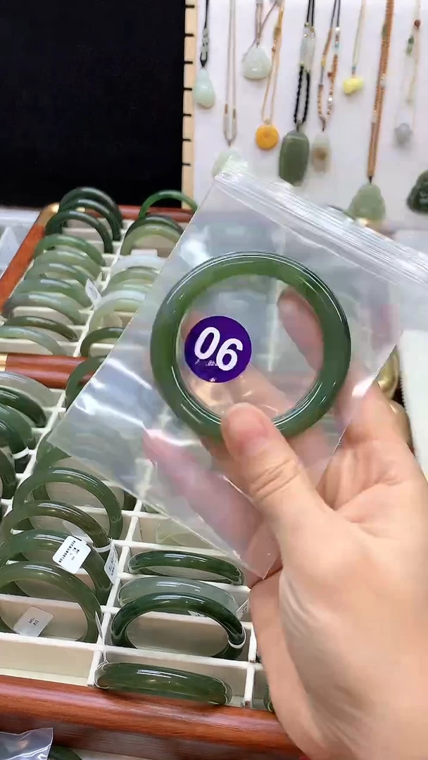 未镶嵌手镯和田玉芋*手镯3