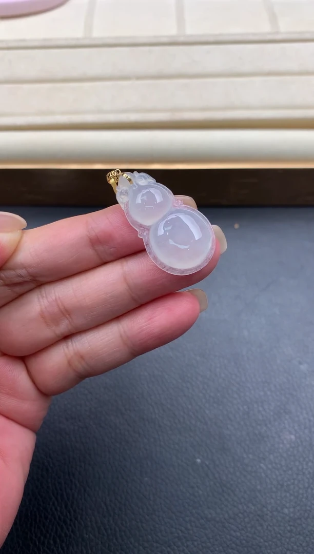 翡翠18K金镶嵌颈饰Q80