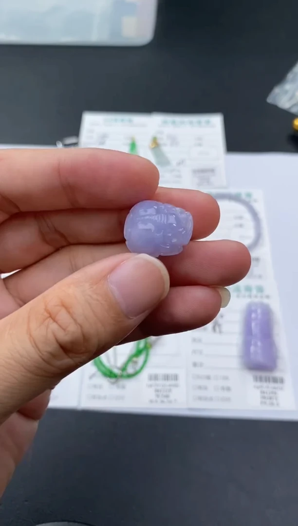 未镶嵌挂件翡翠48小时鉴赏期 退货不扣服务费