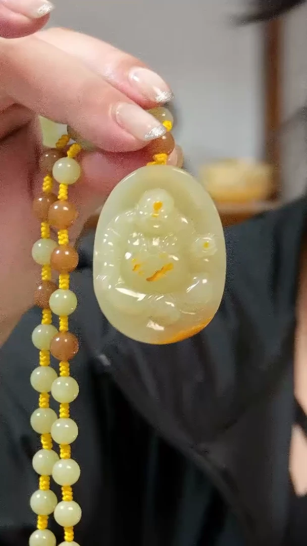 颈饰未镶嵌和田玉佛公