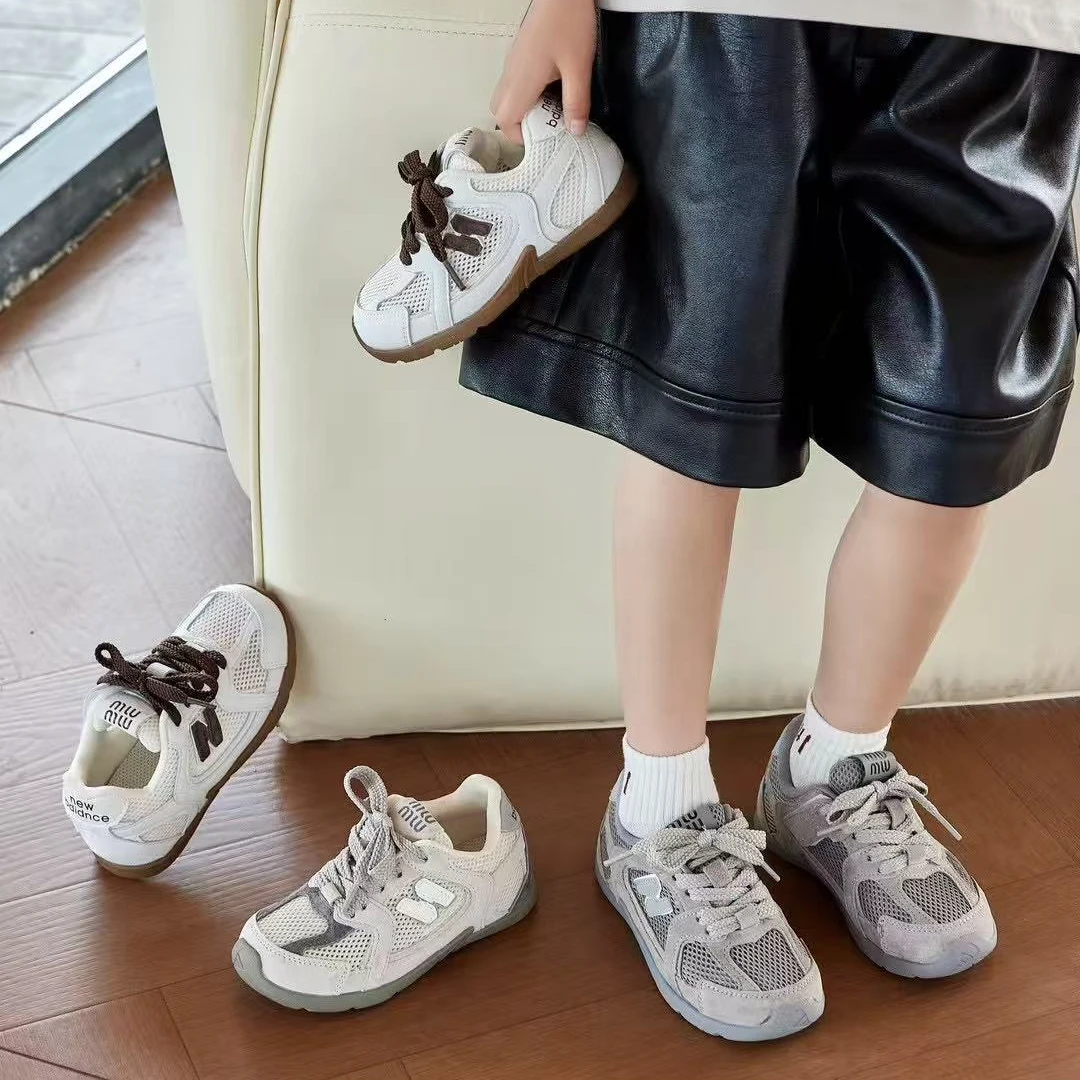 儿童运动鞋2025春夏新款女童韩版真皮复古德训鞋真皮网面休闲鞋子