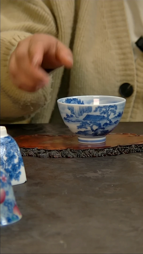 【闪购商品】青花手绘山水主人杯