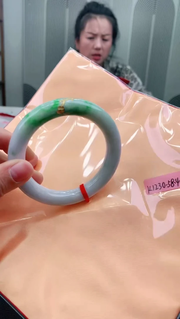 未镶嵌手镯翡翠58+