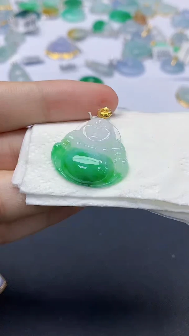 翡翠18K金镶嵌颈饰天然缅甸a货翡翠