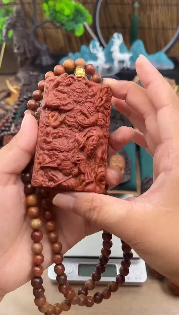 贡木吊坠血月星空 - 大黑天财神