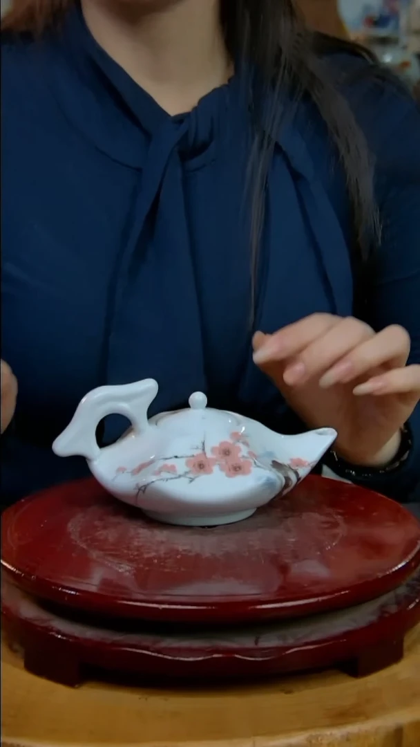 摆件陶翠竹红梅六角壶