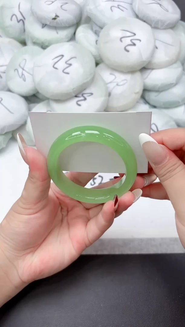 未镶嵌手镯石英质玉50-55