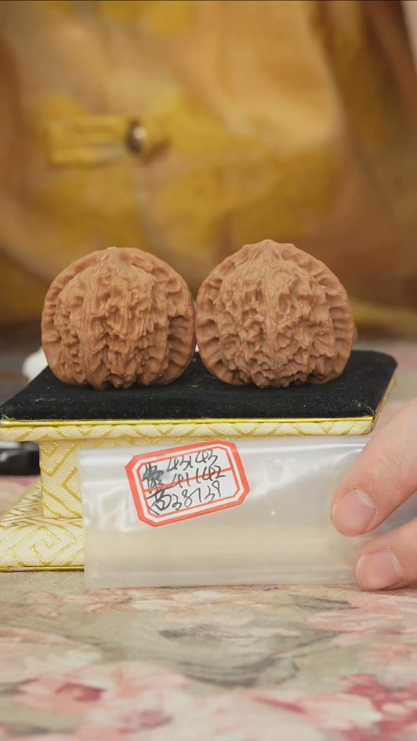 把件文玩核桃白狮子