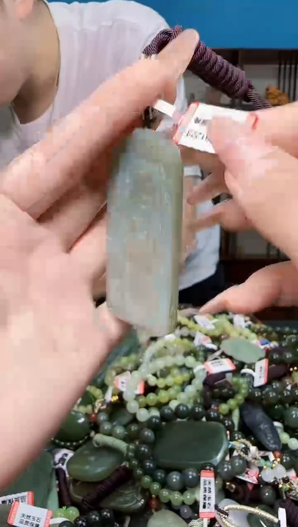 颈饰未镶嵌和田玉多样性发一