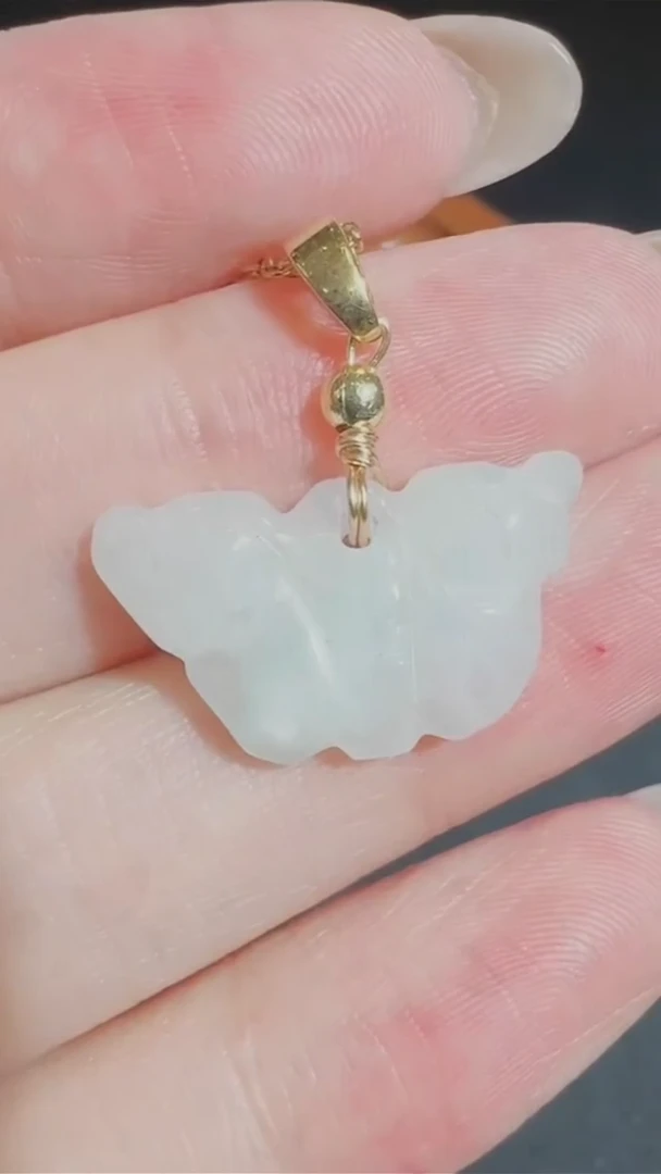 翡翠未镶嵌颈饰吊坠