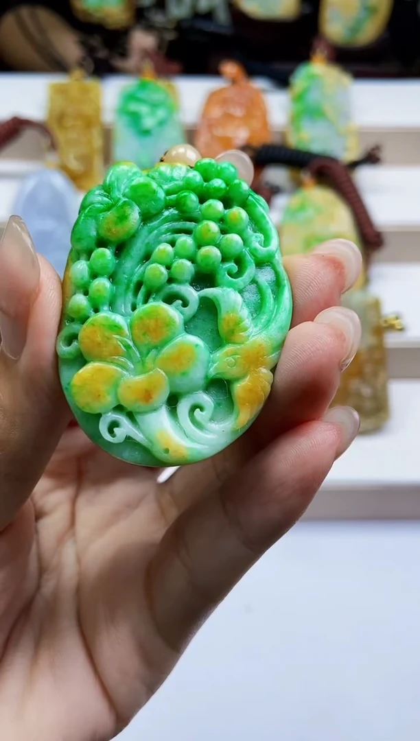 颈饰未镶嵌翡翠翡翠A货