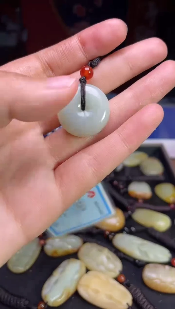 颈饰未镶嵌和田玉123