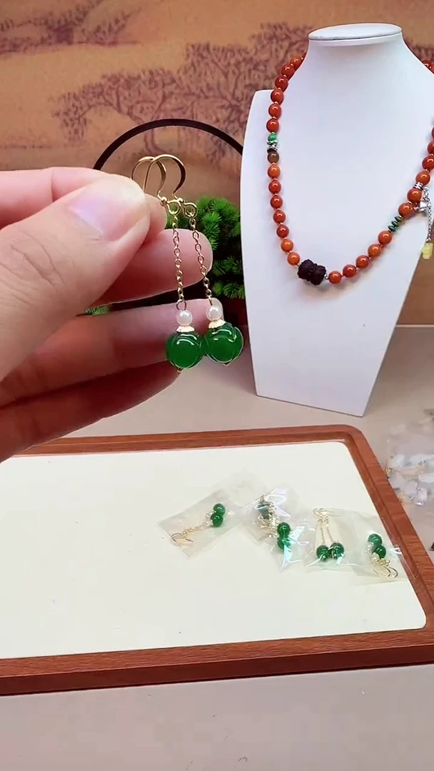 14K金镶嵌翡翠耳饰E178