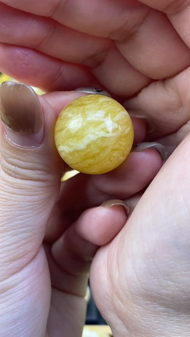 【闪购商品】琥珀裸石未镶嵌月.4