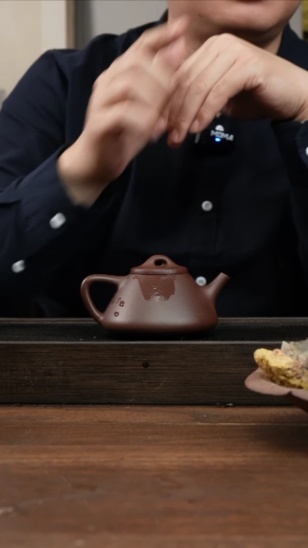 茶杯紫砂紫泥子冶石瓢       180CC