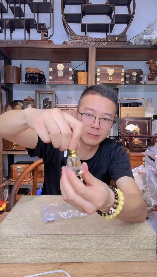 乌木类书架786莺歌绿奇楠精油1毫升