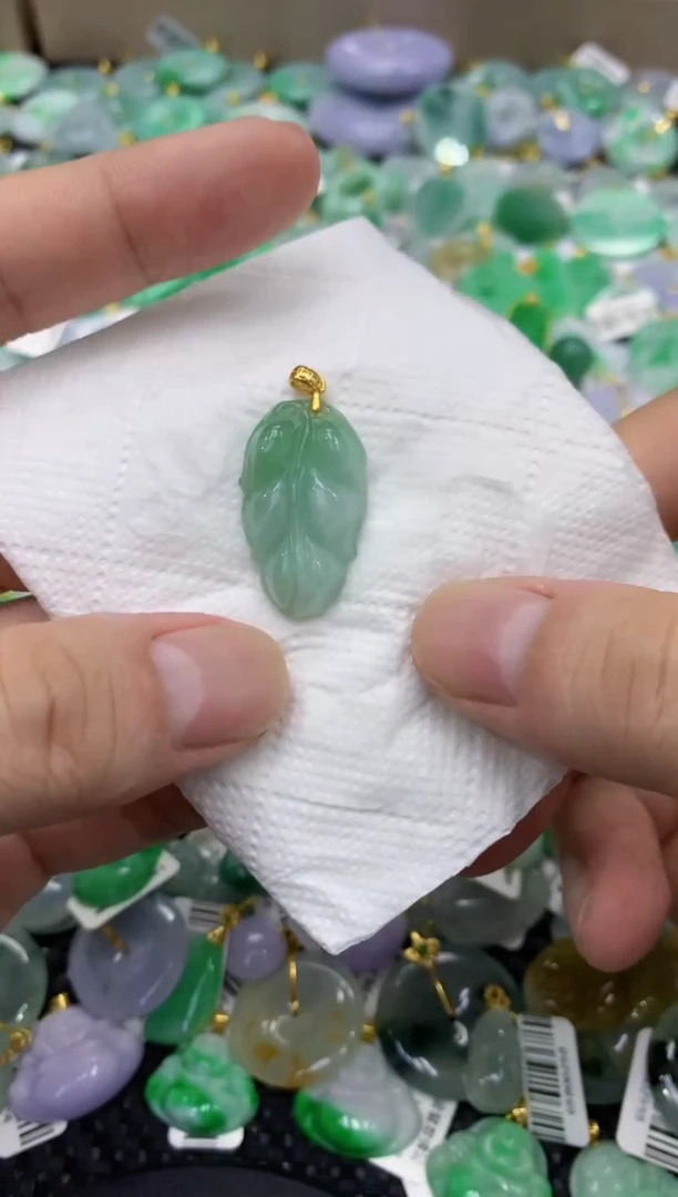 颈饰未镶嵌翡翠天然缅甸翡翠A货