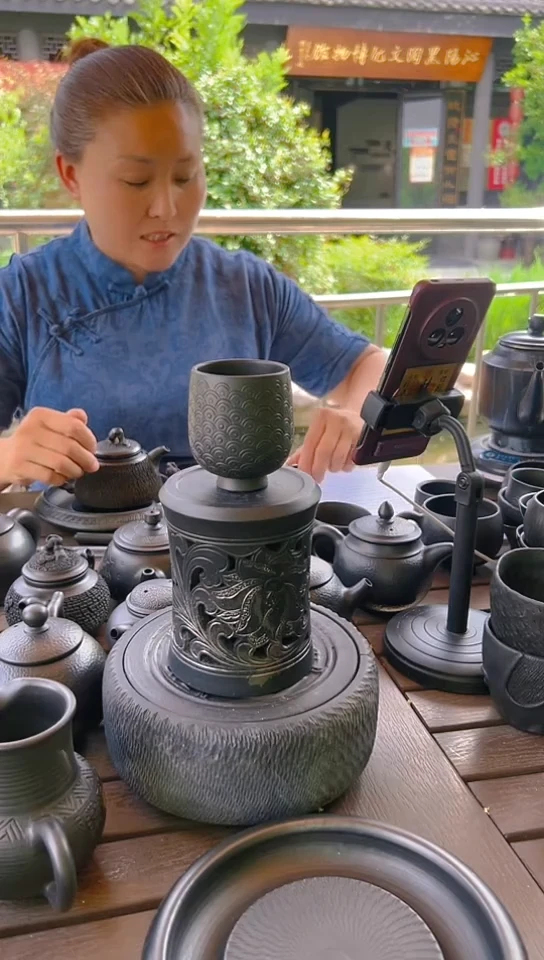 泥塑神农黑陶万龙甲主人杯