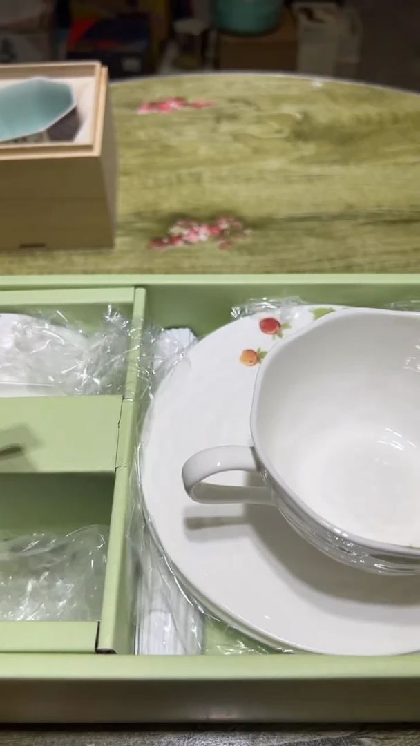 瓷片碗碟好物一件不留@@1