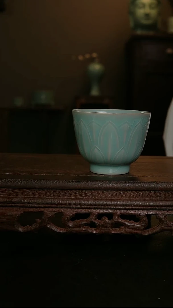 摆件汝官窑仿古莲瓣杯