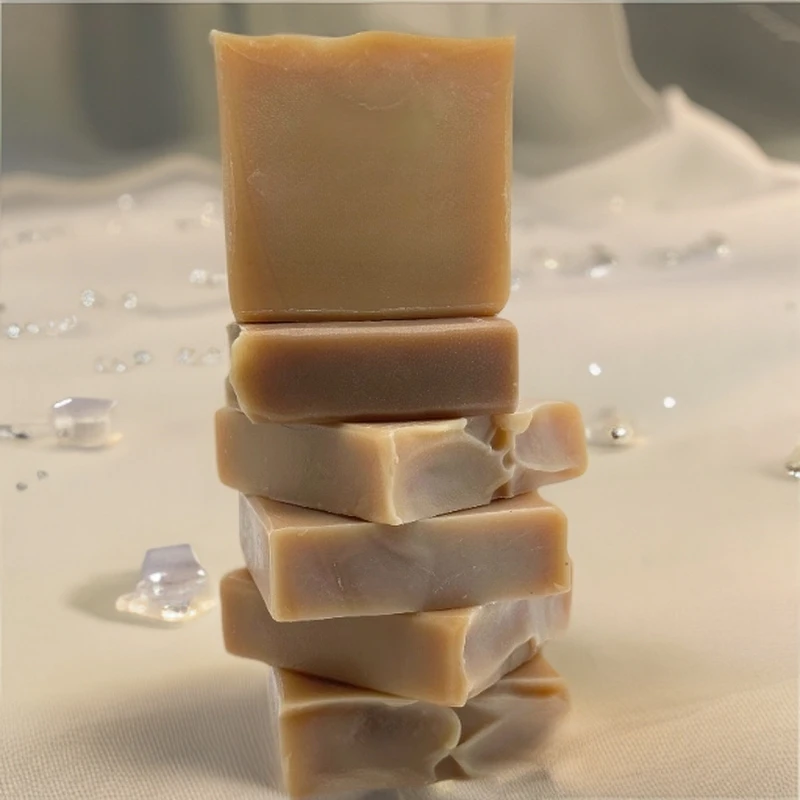 植物洗发皂~三年侧柏叶首乌冷制洗发皂，乌黑亮丽不干不涩更强韧