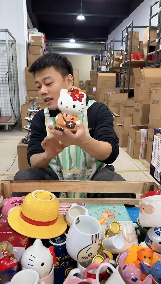 瓷片棕色kt猫邮递员钱罐