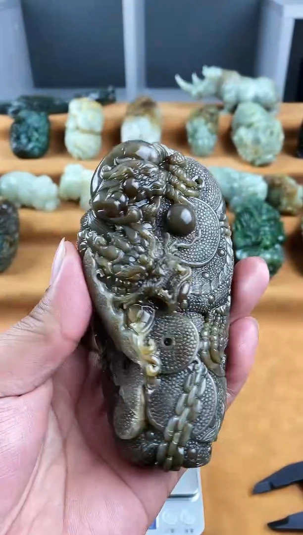 未镶嵌和田玉把件1