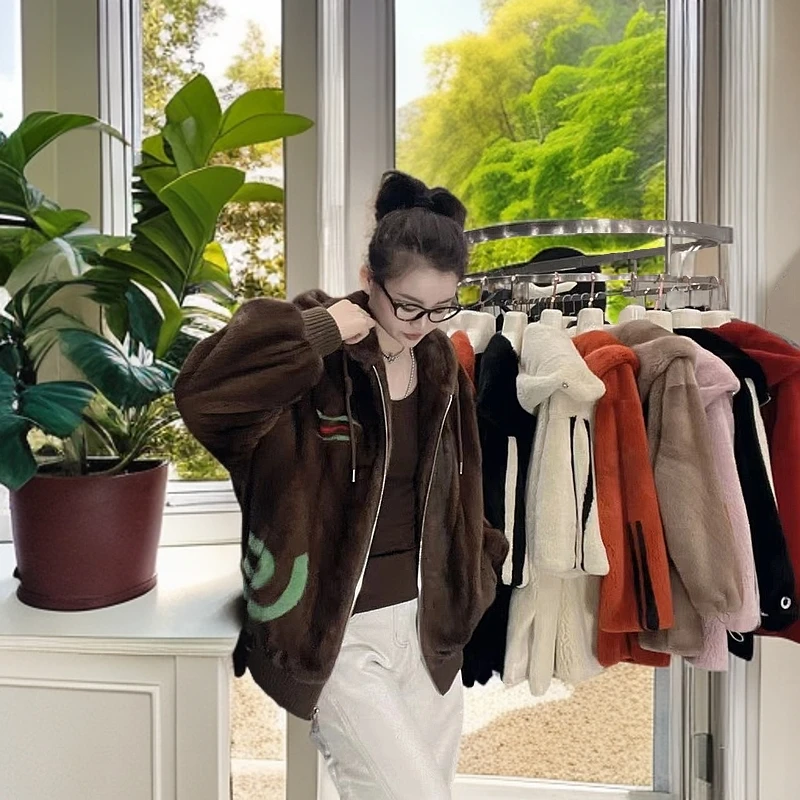 【冰依恋】BYL洋气时尚休闲百搭连帽款后背镶嵌LOVE字母短外套