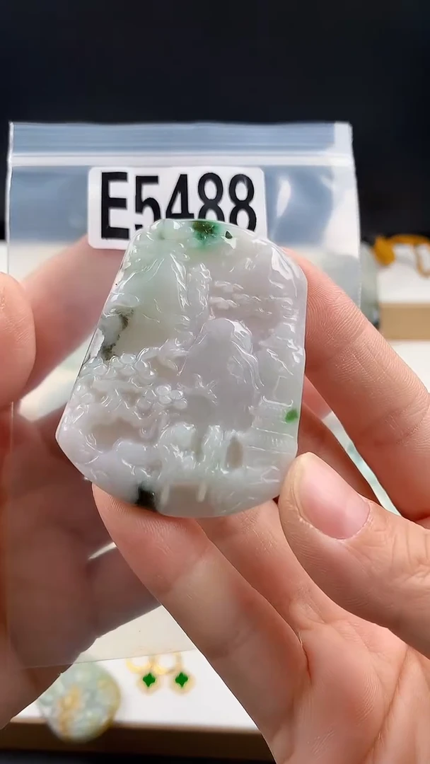 颈饰未镶嵌翡翠天然翡翠吊坠挂件