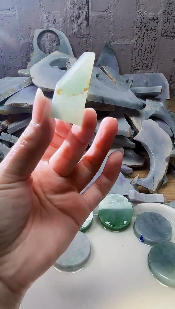 翡翠未镶嵌颈饰天然翡翠A货283