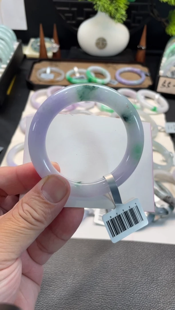 未镶嵌手镯翡翠49号链接 有纹裂 52.5圆条