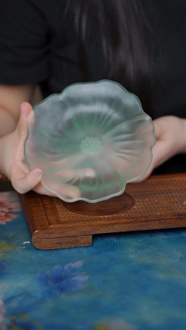 荷叶壶承          绿
