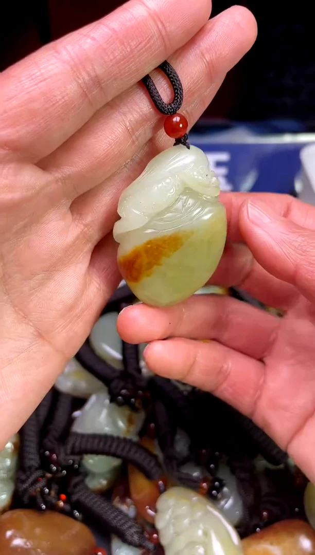 【闪购商品】和田玉颈饰未镶嵌1