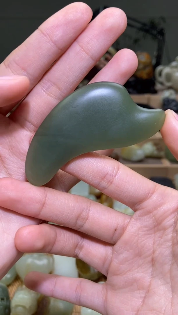 未镶嵌和田玉把件新疆和田玉若羌青黄口刮痧板手把件