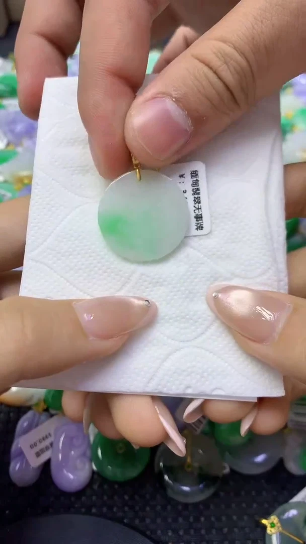 颈饰未镶嵌翡翠天然缅甸翡翠A货