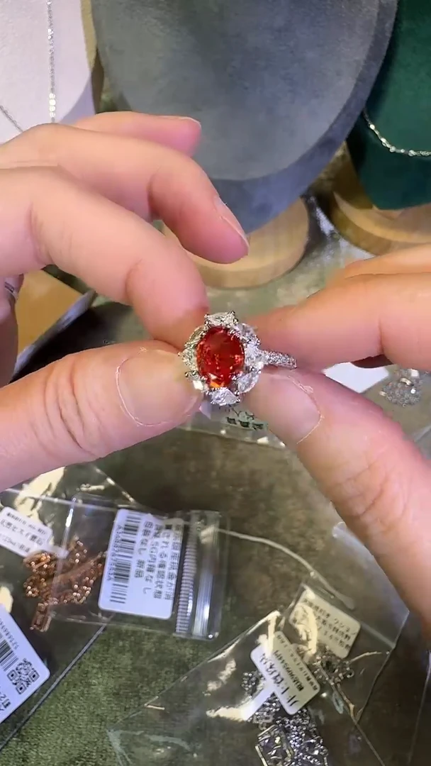 无925银时尚饰品如图所示