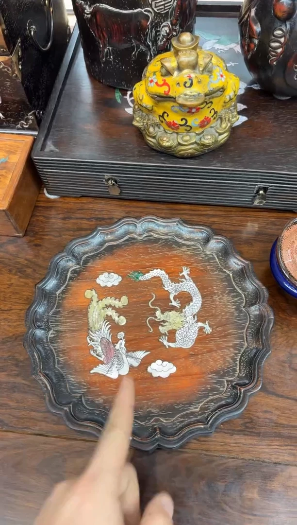 小叶紫檀圆形茶盘