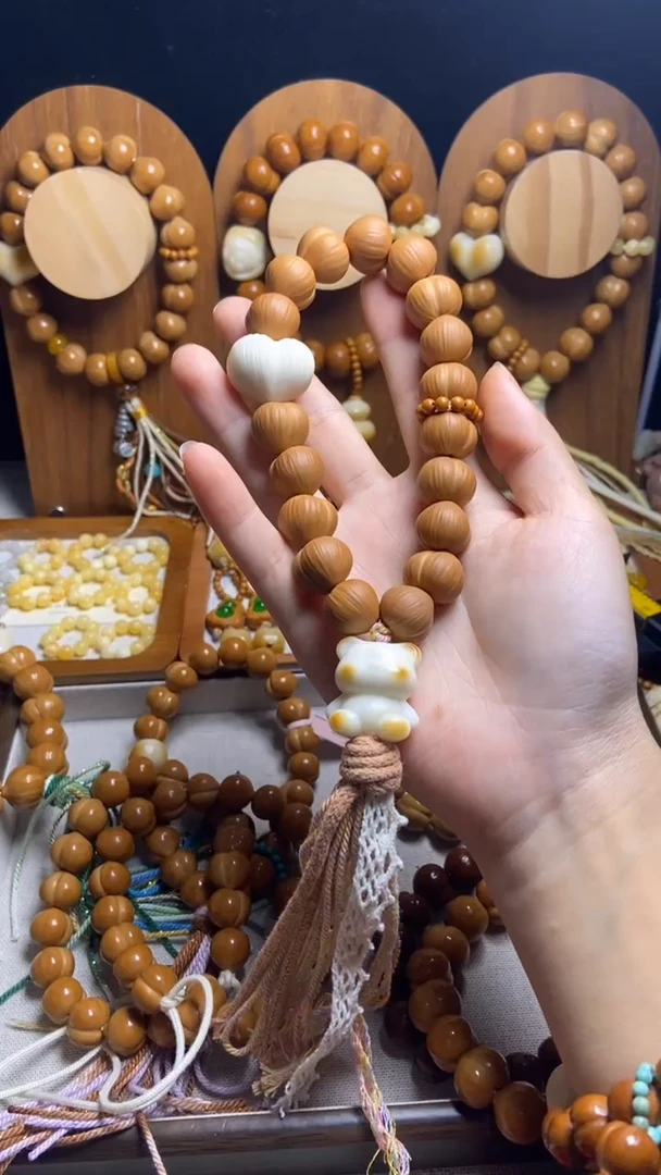 手串猴头核桃全品拉丝哑光拉丝爱心橄榄跑环小熊三通粉蕾丝流苏